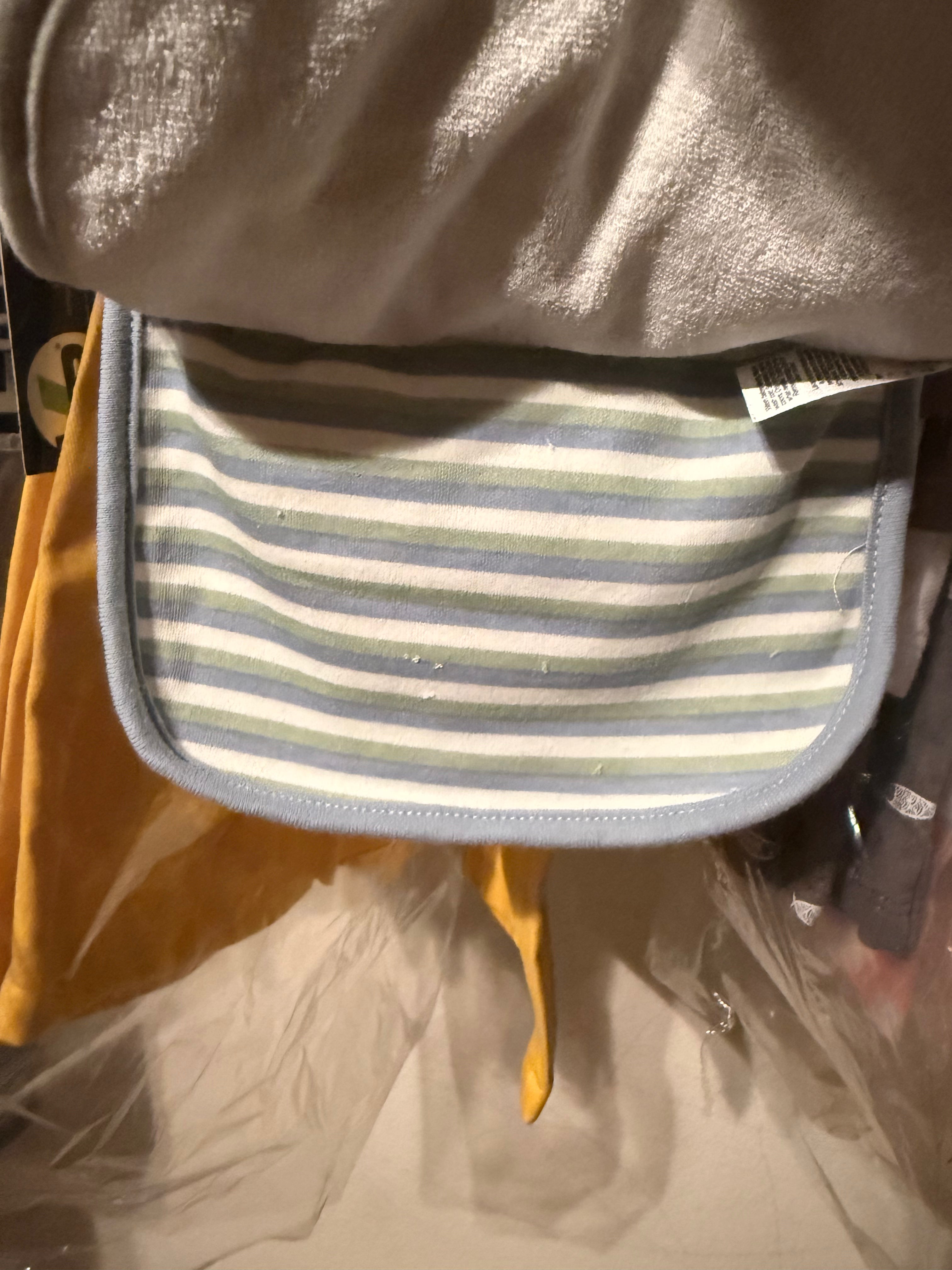 5 piece Baby Gear Bib set